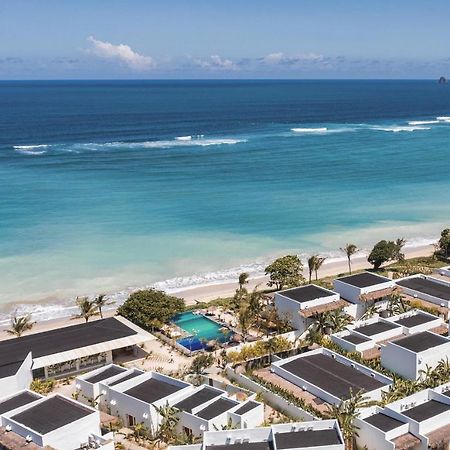 Amber Lombok Beach Resort Selong Belanak Exteriör bild