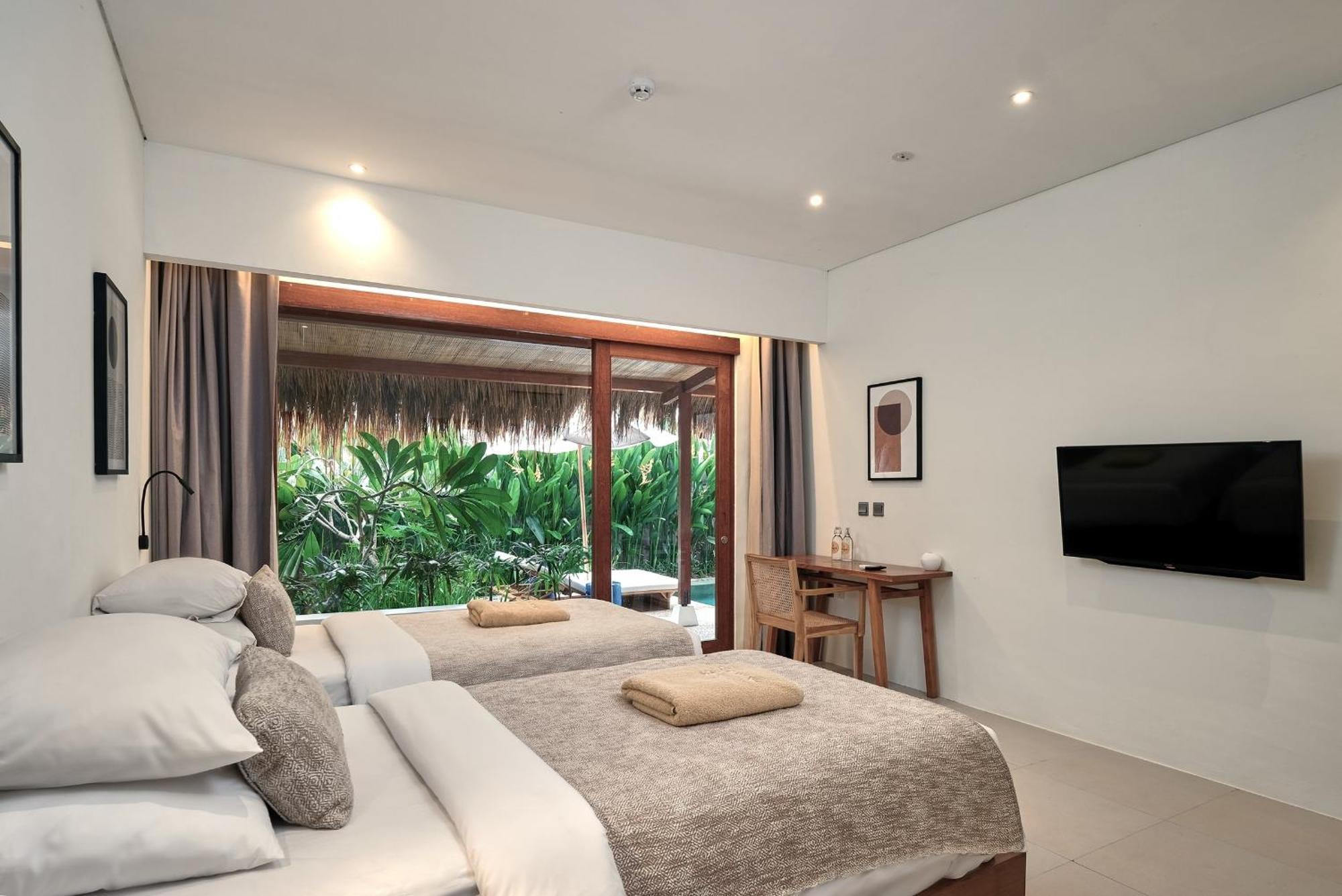 Amber Lombok Beach Resort Selong Belanak Exteriör bild