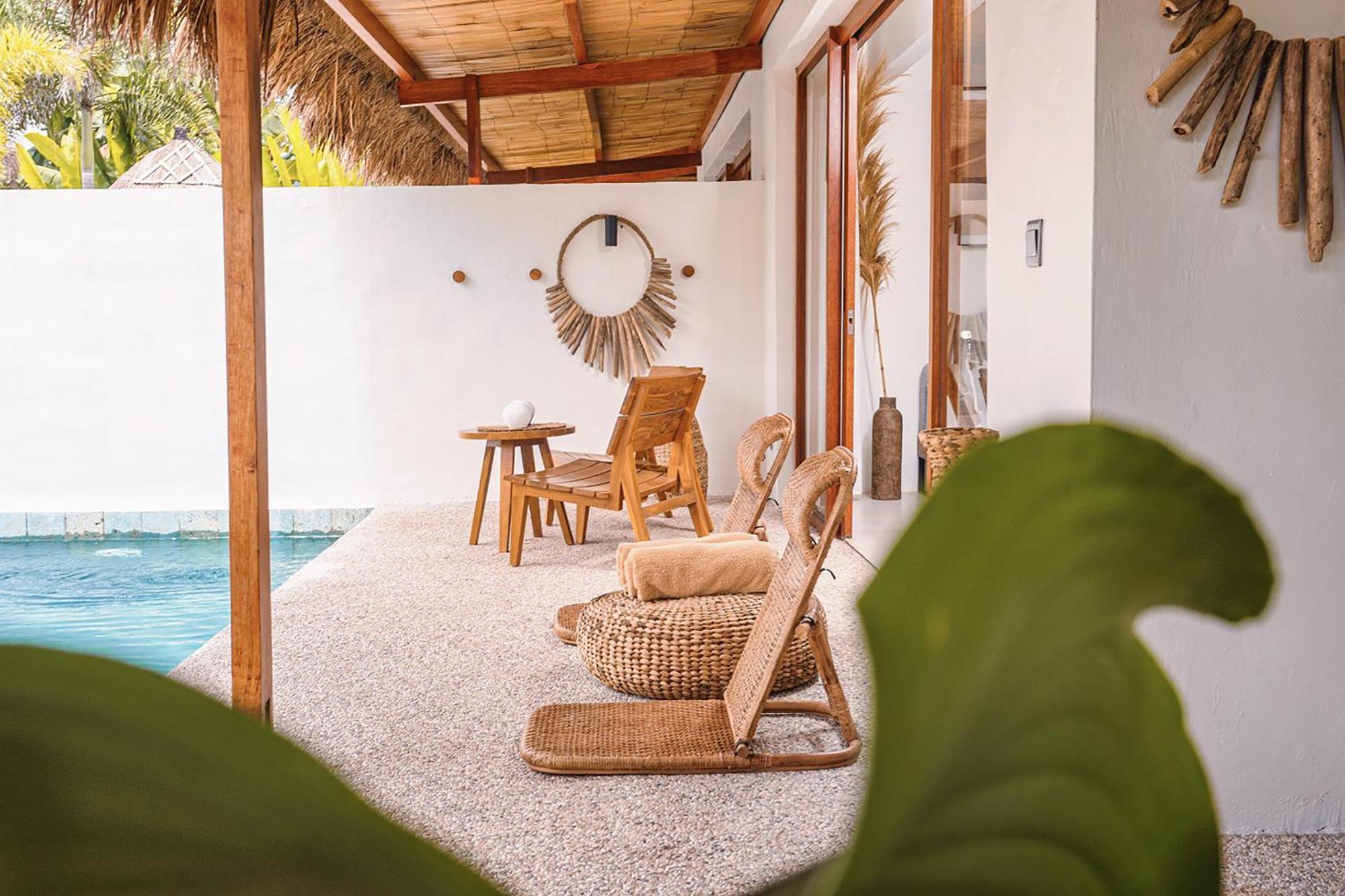 Amber Lombok Beach Resort Selong Belanak Exteriör bild