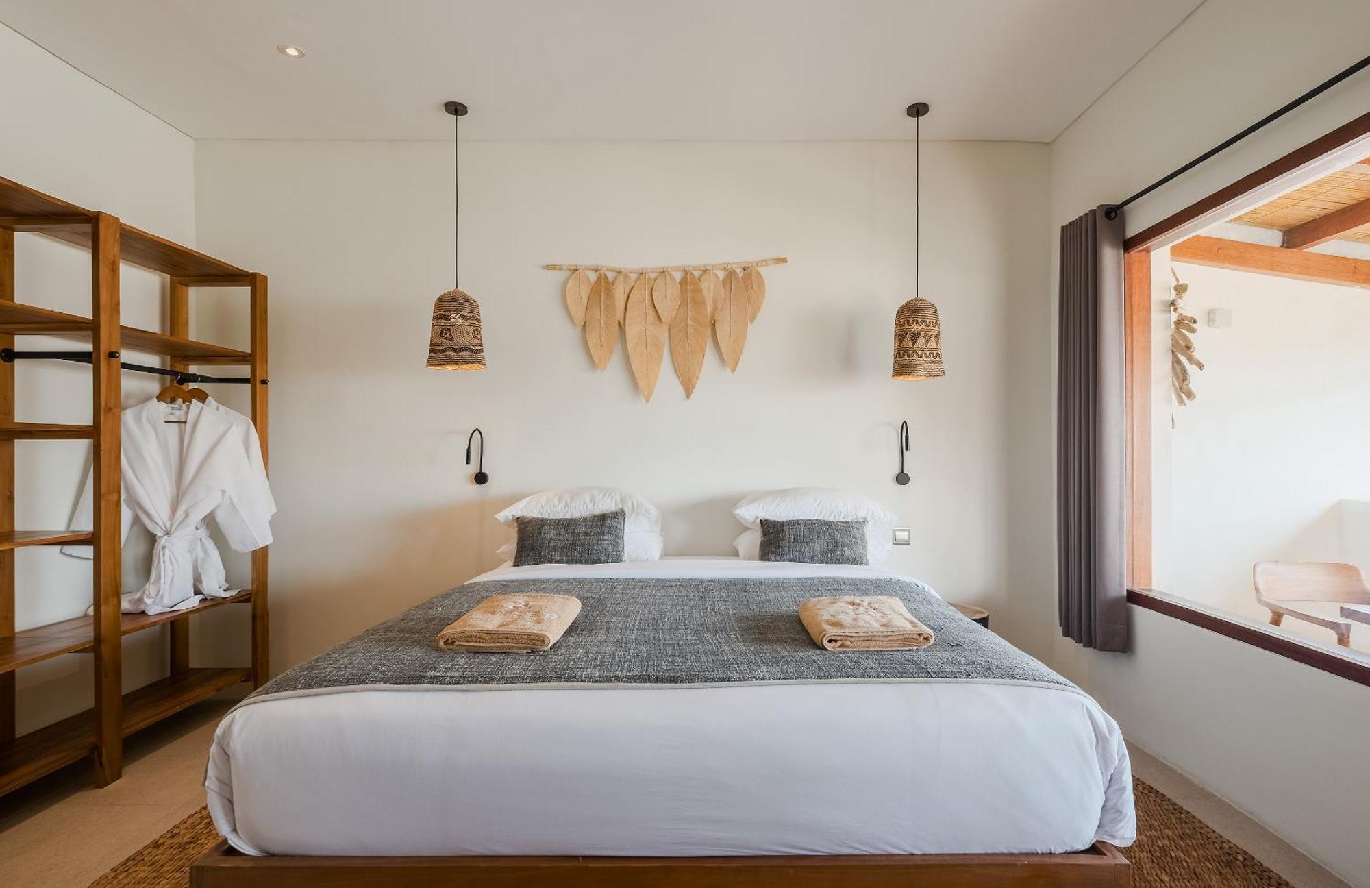 Amber Lombok Beach Resort Selong Belanak Exteriör bild