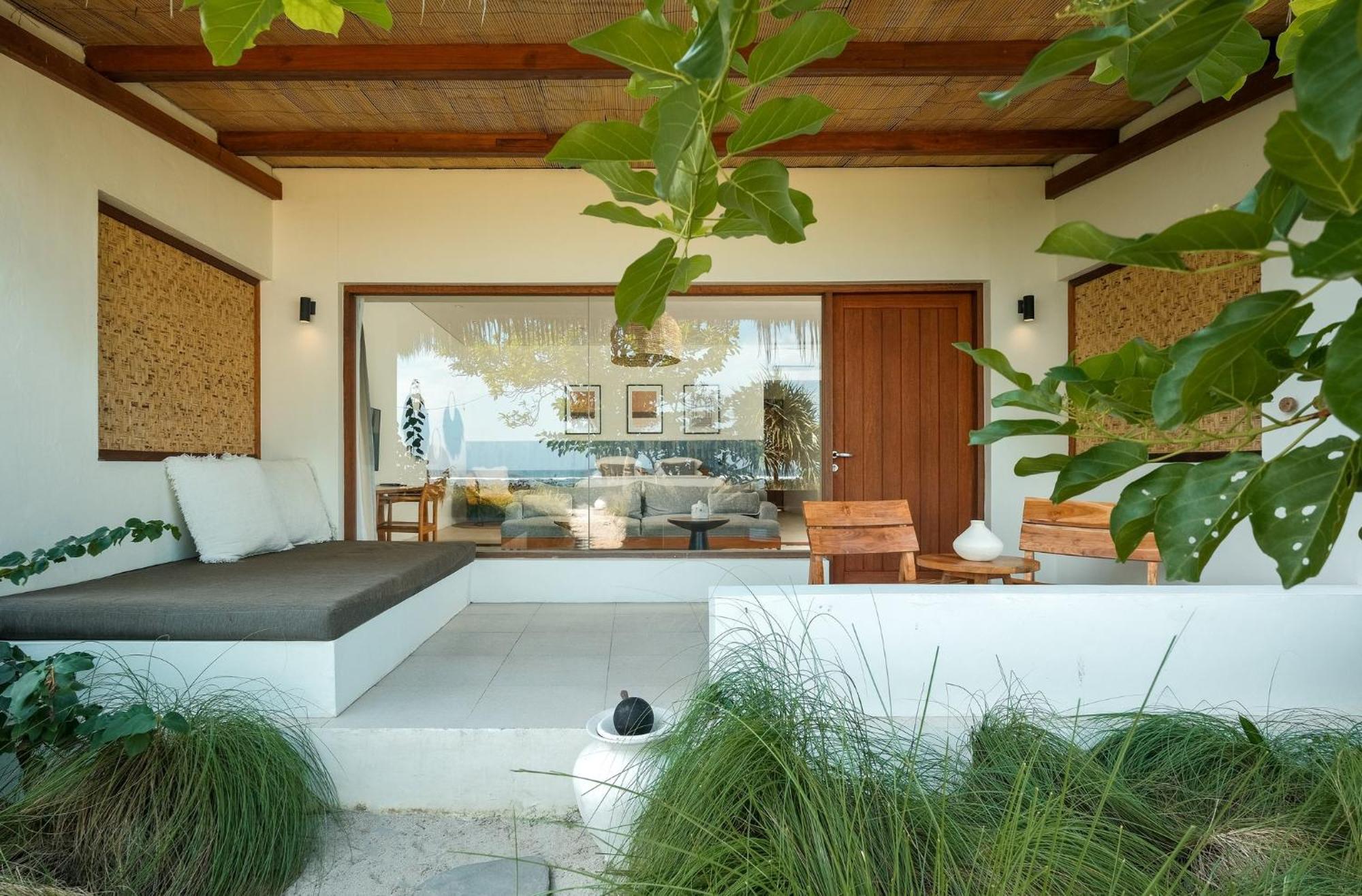 Amber Lombok Beach Resort Selong Belanak Exteriör bild