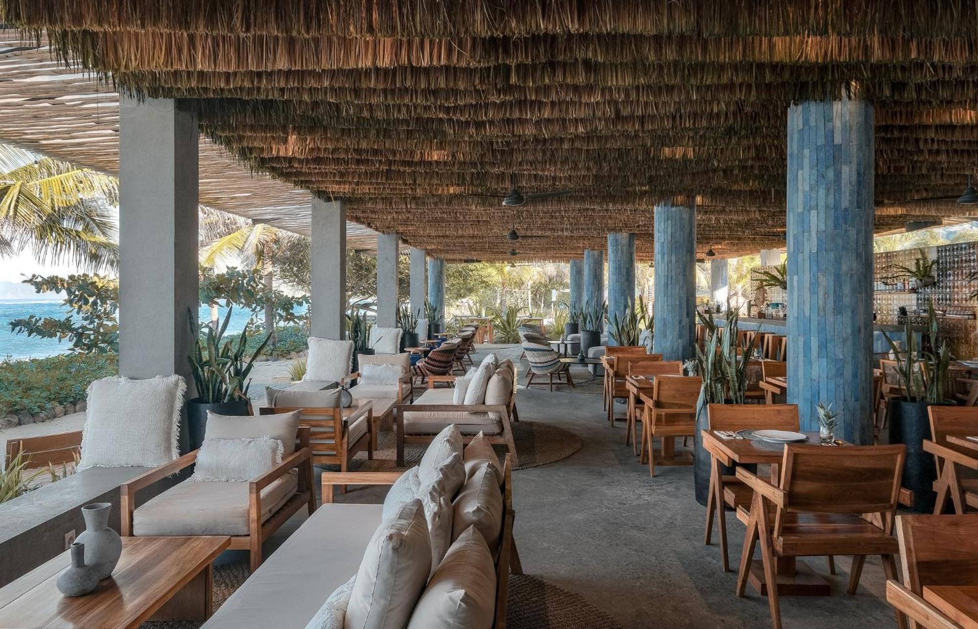 Amber Lombok Beach Resort Selong Belanak Exteriör bild