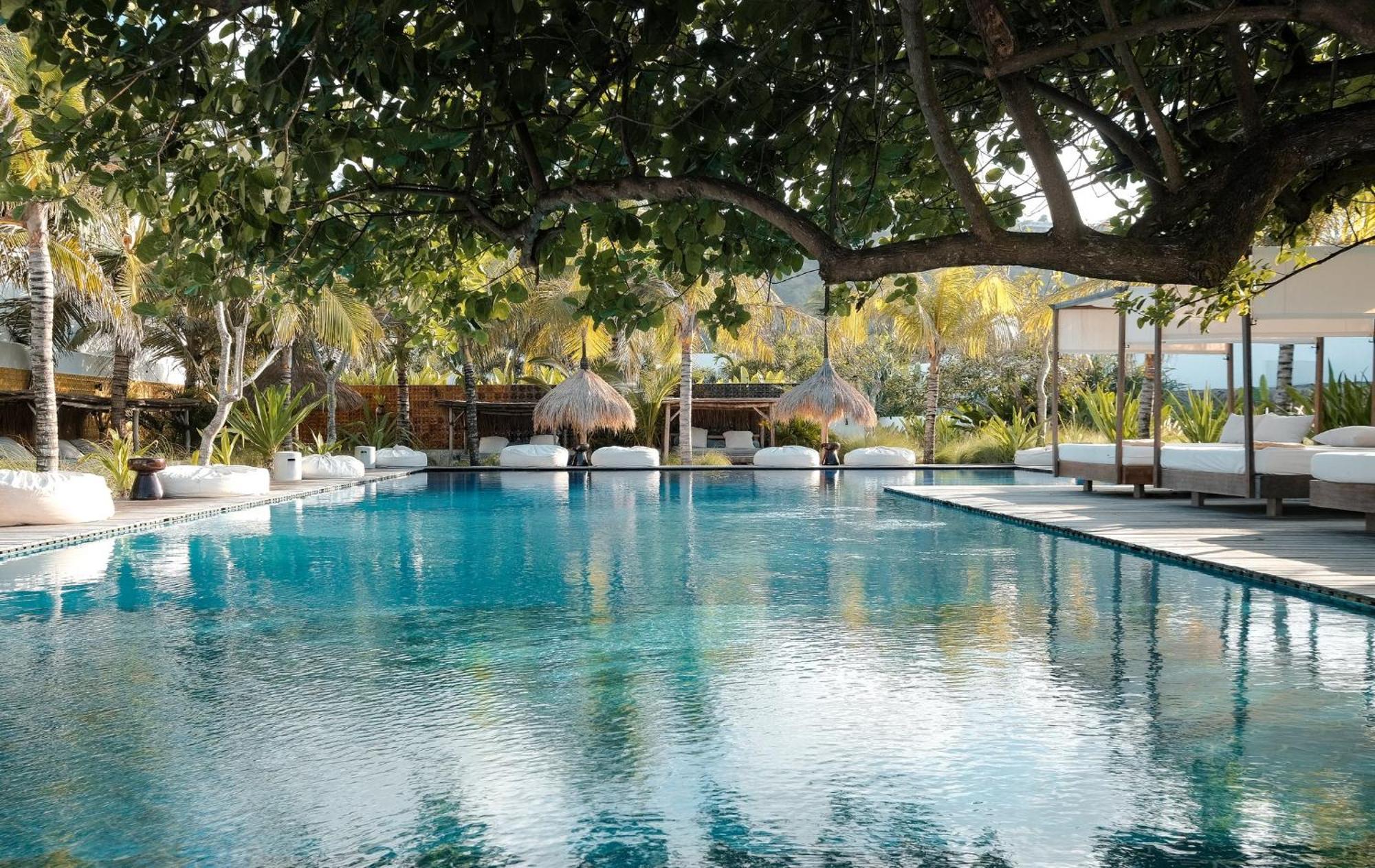 Amber Lombok Beach Resort Selong Belanak Exteriör bild